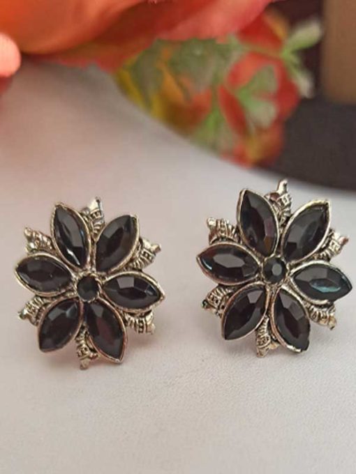 Trendilook Oxidized Silver Kundan Stud Earring