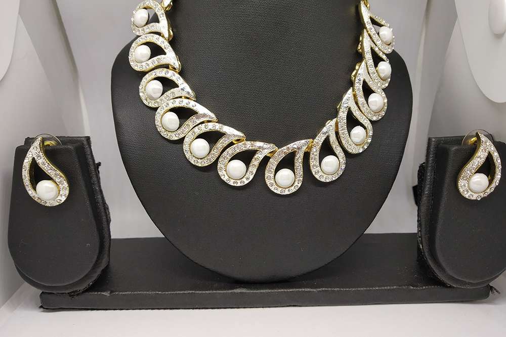 Trendilook Pearl Necklace Set for Wedding and Party - Image 2
