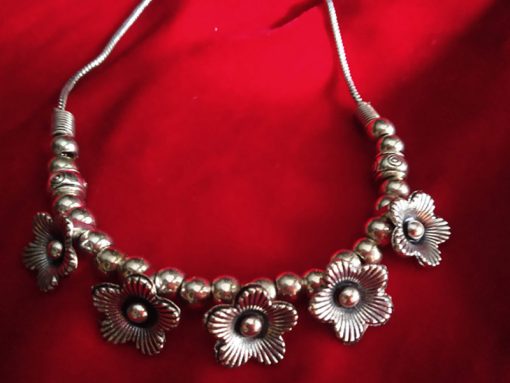 Trendilook German Silver Flower Neckpiece