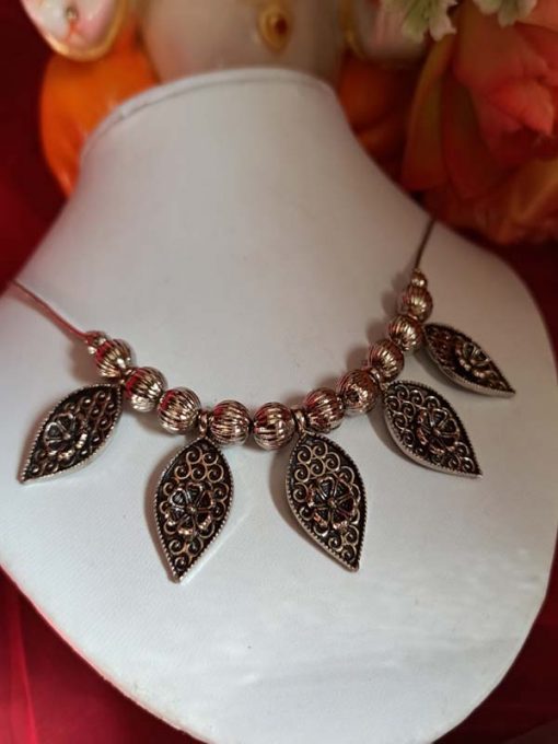 Trendilook Kundan German Silver Neckpiece