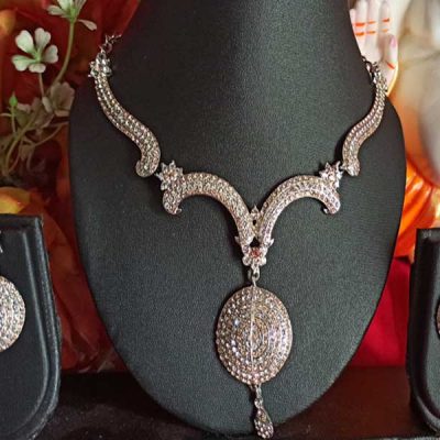 Trendilook Stone Necklace Set