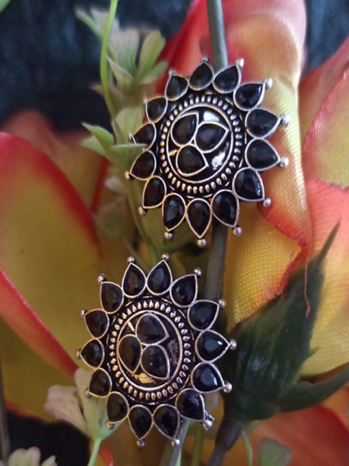 Trendilook German Silver Kundan Sunflower Stud Earring